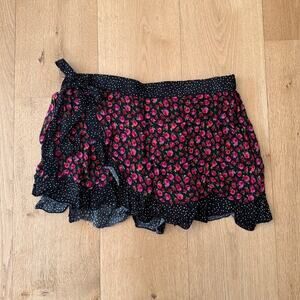 Kimchi Blue Polka Dot Floral Wrap Mini Skirt Size M in Black and Pink